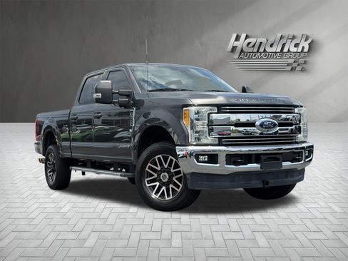 Used 2017 Ford F350 Lariat w/ Lariat Ultimate Package AWD/4WD image 2