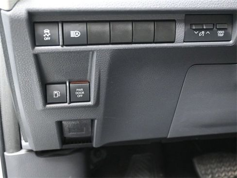 Used 2021 Toyota Sienna LE image 20