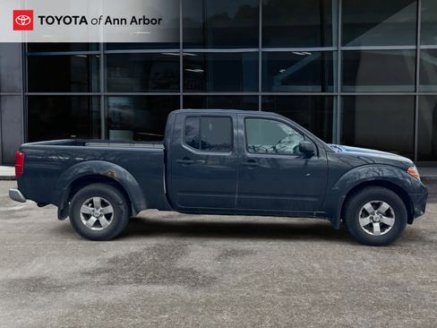 Used 2013 Nissan Frontier SV w/ SV Value Truck Pkg image 9