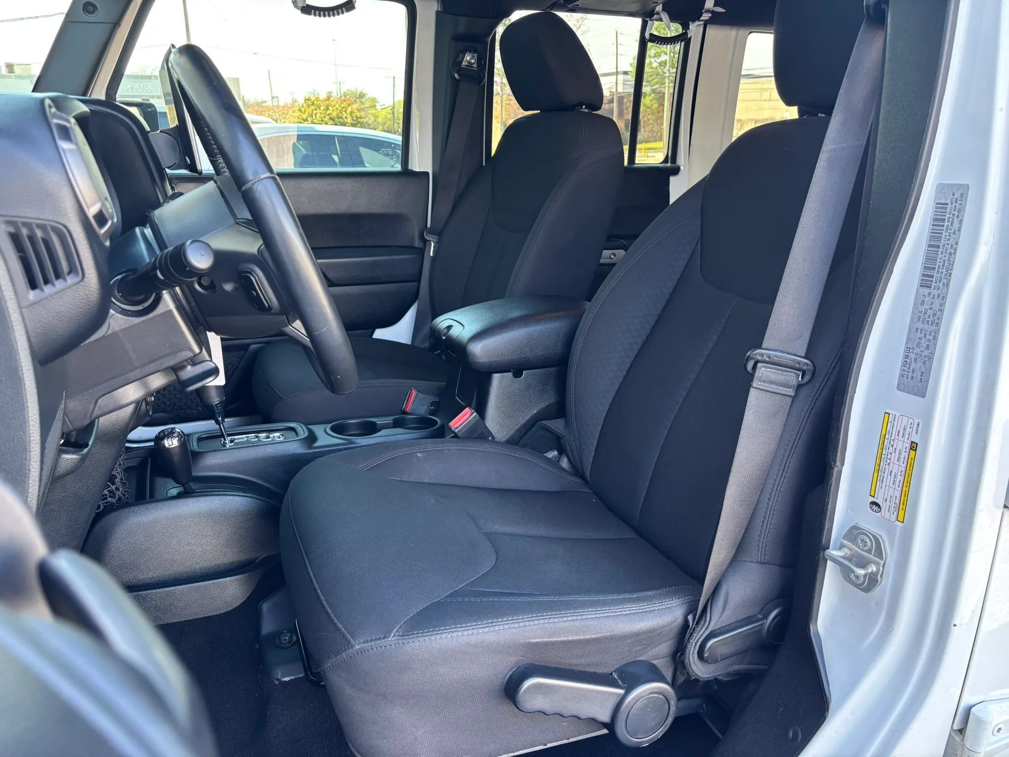 Used 2018 Jeep Wrangler Unlimited Sport S AWD/4WD image 16