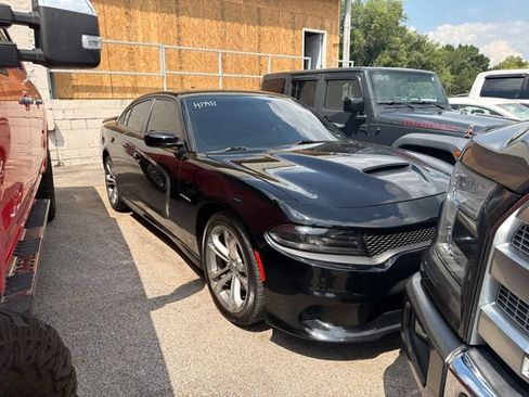 Used 2022 Dodge Charger R/T RWD image 1