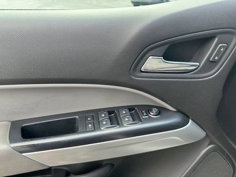 Used 2018 Chevrolet Colorado LT AWD/4WD image 17