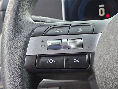 Used 2026 Hyundai Santa Cruz SE FWD image 23