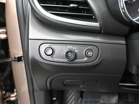 Used 2018 Buick Encore Premium image 31