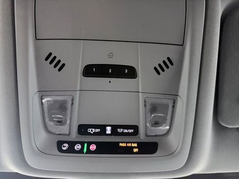 Used 2019 Chevrolet Blazer LT w/ Sound & Technology Package FWD image 31