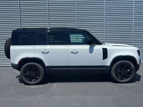 New 2026 Land Rover Defender 110 S AWD/4WD image 6
