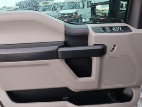 Used 2021 Ford F250 XL w/ Power Equipment Group RWD image 9