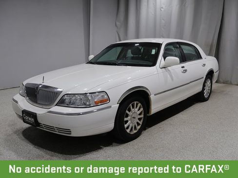 Used 2006 Lincoln Town Car Signature RWD image 5