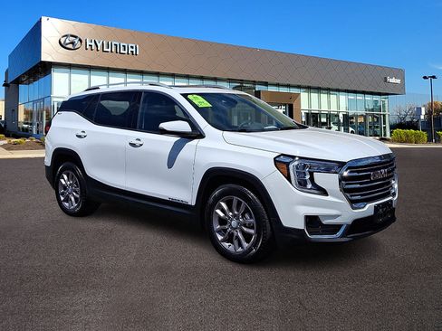 Used 2023 GMC Terrain SLT FWD image 1