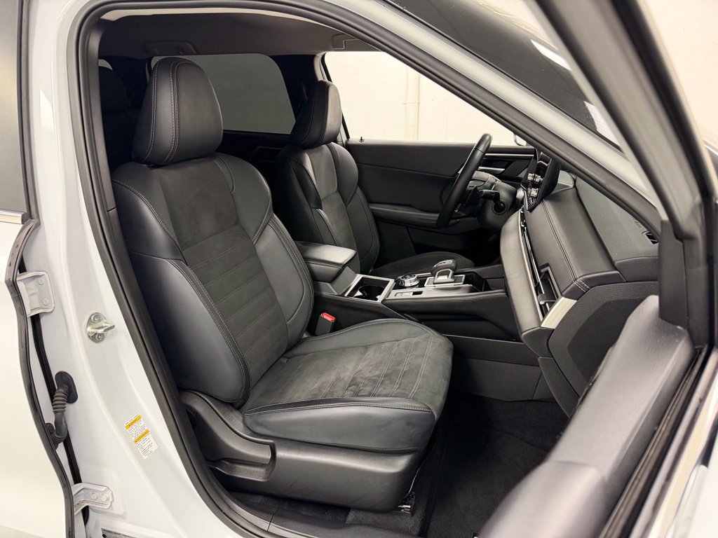 Used 2024 Mitsubishi Outlander SE FWD image 11