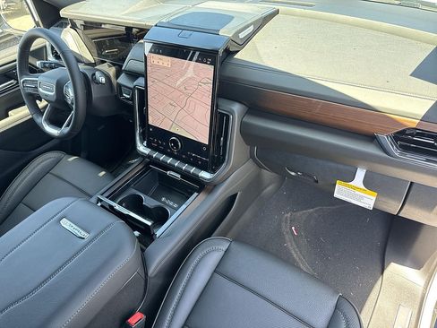 New 2026 GMC Yukon Denali AWD/4WD image 30