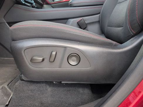 Used 2024 Chevrolet Traverse Z71 AWD/4WD image 26