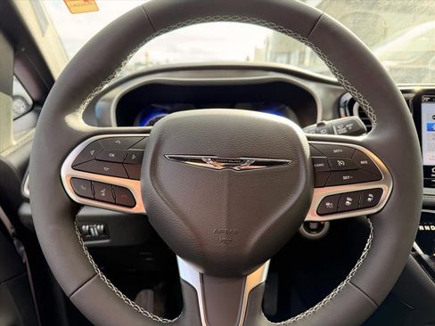 New 2026 Chrysler Pacifica Select image 15