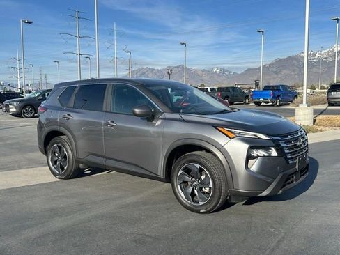 Used 2024 Nissan Rogue SV AWD/4WD image 27
