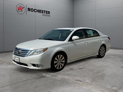 Used 2012 Toyota Avalon Limited FWD image 7