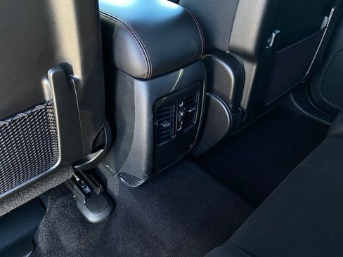 Used 2024 Dodge Durango GT image 25