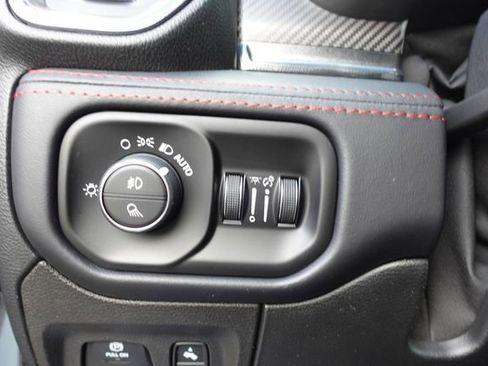 Used 2021 RAM 1500 TRX w/ TRX Lanuch Edition image 21