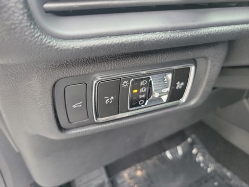 Used 2025 Lincoln Corsair FWD image 23