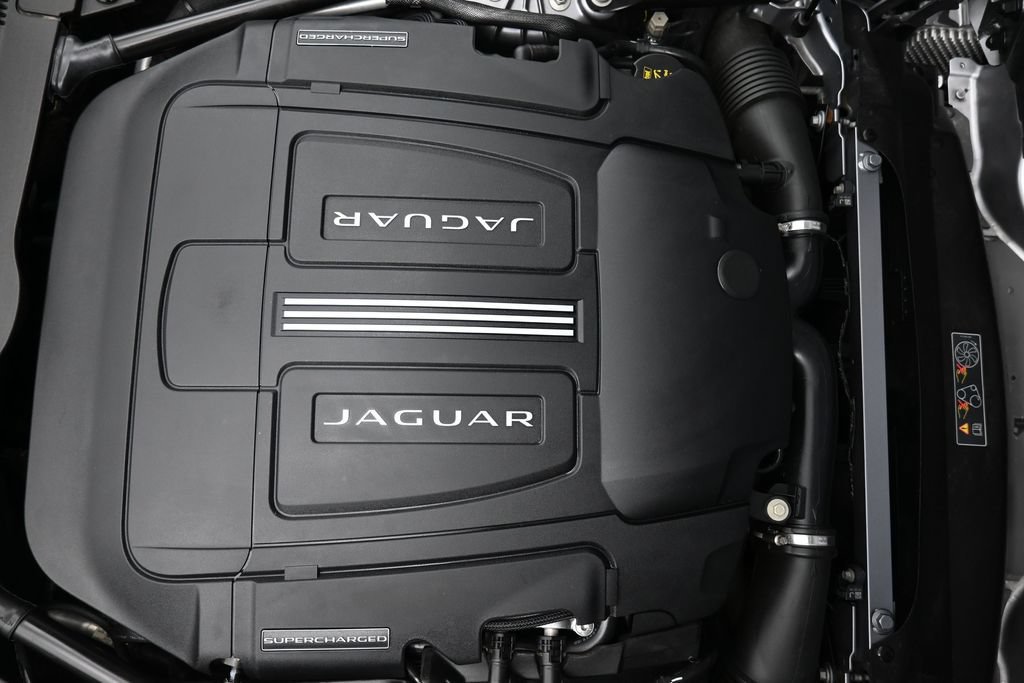 Used 2024 Jaguar F-TYPE R-Dynamic RWD image 23