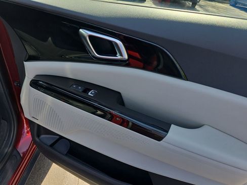 Used 2023 Kia Carnival SX Prestige image 22