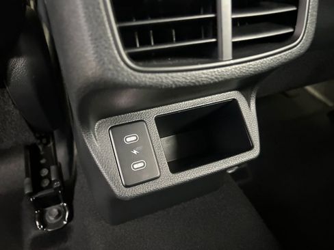 Used 2024 Kia Seltos S image 35