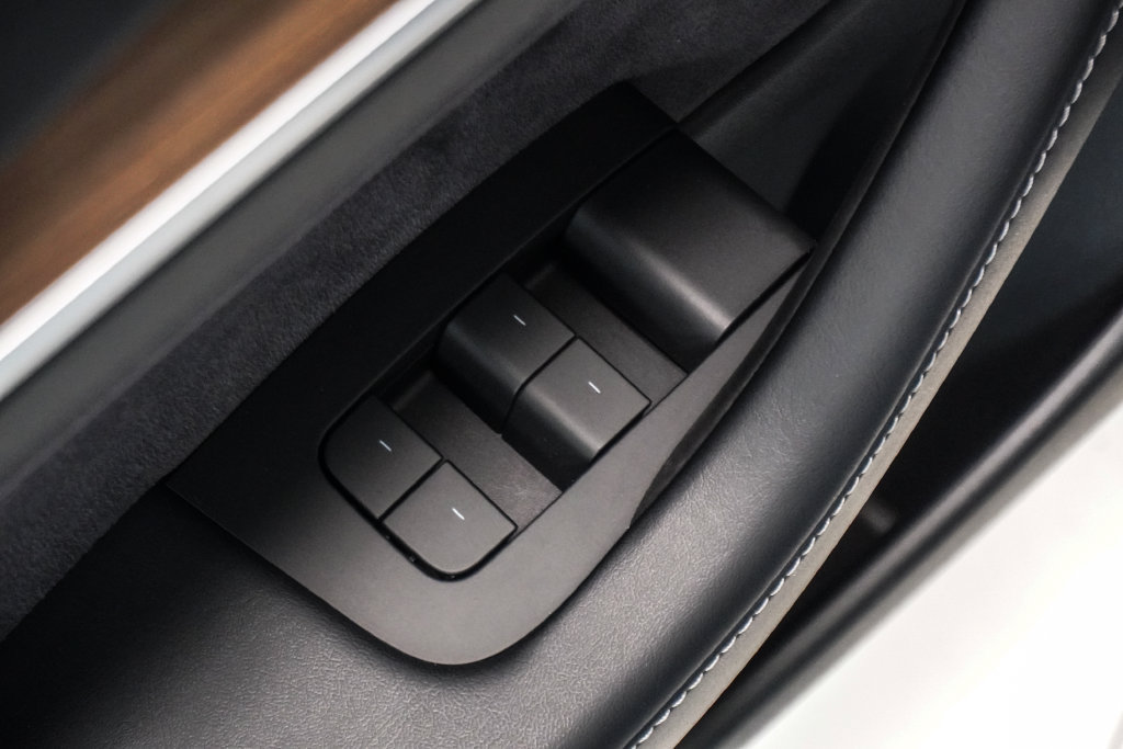 Used 2022 Tesla Model 3 Standard Range RWD image 18
