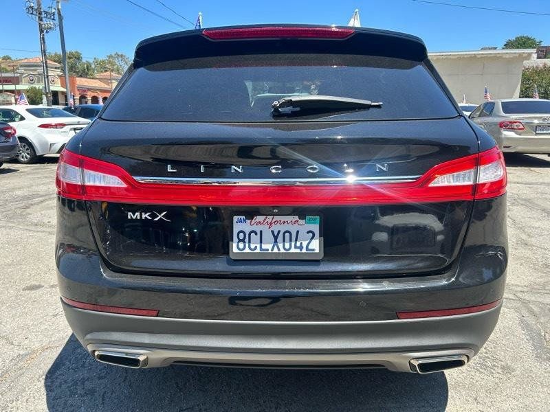 Used 2016 Lincoln MKX Select FWD image 4
