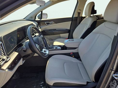 Certified 2024 Kia Sportage EX image 19