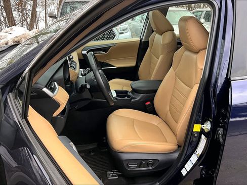 Certified 2021 Toyota RAV4 XLE Premium image 9