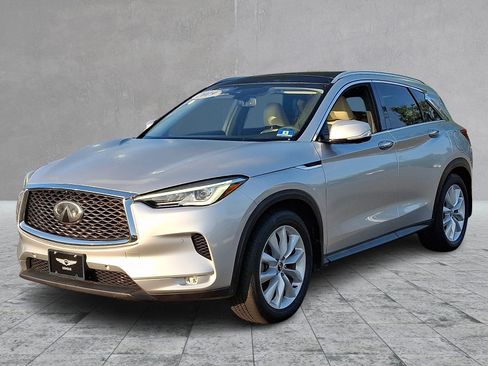 Used 2019 INFINITI QX50 Essential w/ Premium Heat Package AWD/4WD image 3