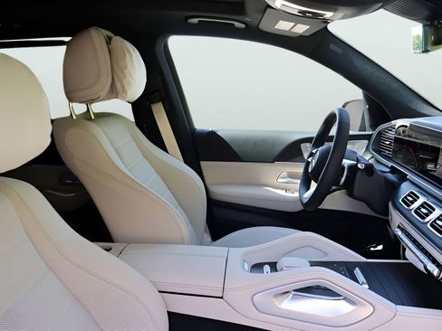 New 2026 Mercedes-Benz GLS 450 4MATIC image 8