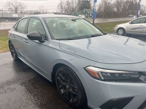Used 2023 Honda Civic Sport image 2