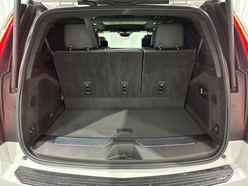 Used 2021 Cadillac Escalade Sport w/ Driver Assist Tech Package image 15