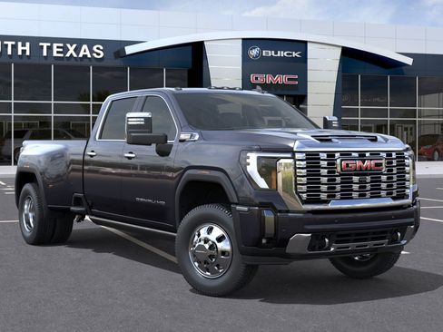 New 2026 GMC Sierra 3500 Denali image 7