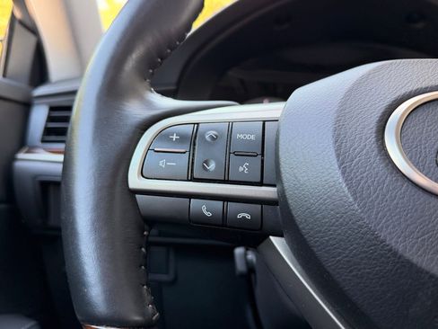Used 2018 Lexus ES 350 w/ Luxury Package w/Wood Trim FWD image 25