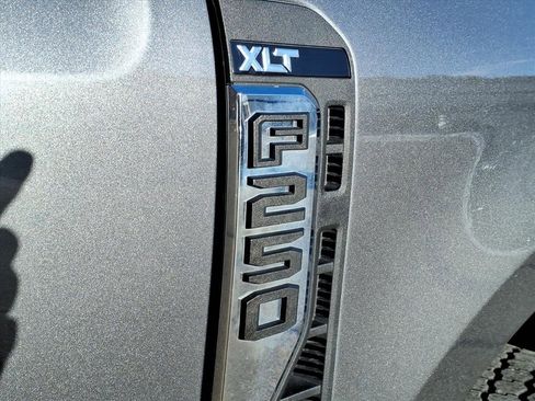 Used 2024 Ford F250 XLT w/ FX4 Off-Road Package image 11