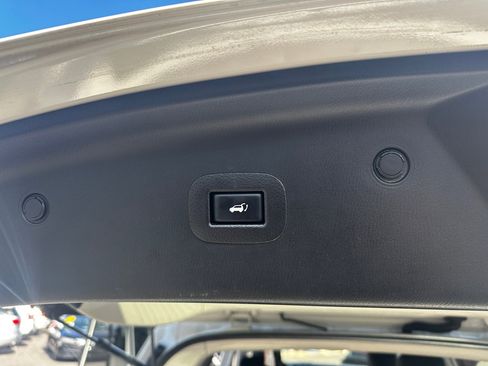 Used 2019 Nissan Armada SL w/ Premium Package image 26