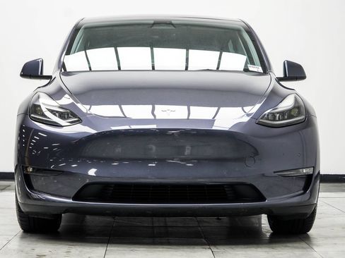 Used 2022 Tesla Model Y Performance AWD/4WD image 8
