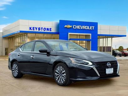 Used 2025 Nissan Altima 2.5 SV