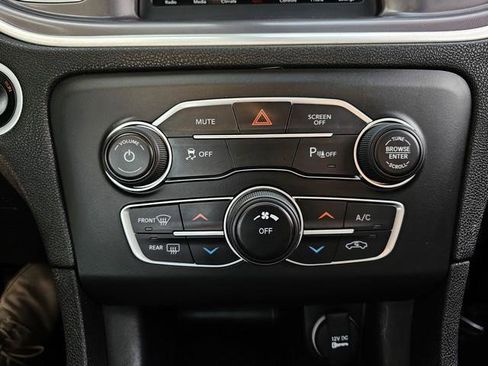 Used 2022 Dodge Charger SXT w/ Leather Interior Group image 15