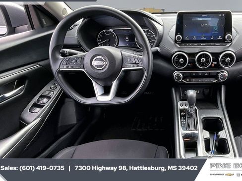 Used 2024 Nissan Sentra SV FWD image 13