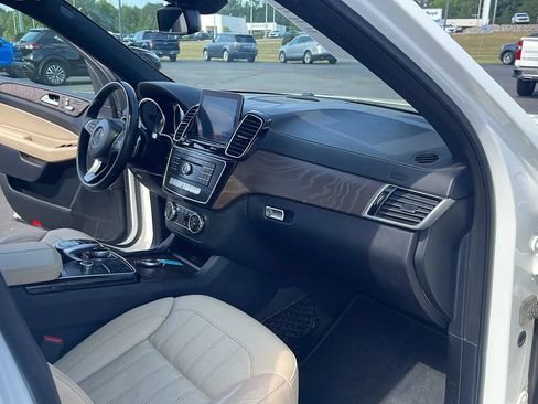 Used 2017 Mercedes-Benz GLS 450 4MATIC image 36