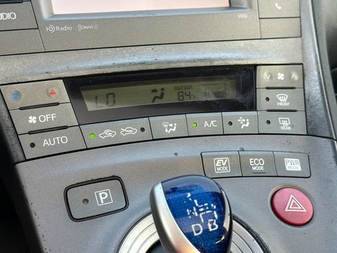 Used 2013 Toyota Prius Three w/ Solar Roof Pkg FWD image 19