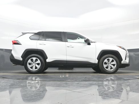 Used 2024 Toyota RAV4 LE image 31