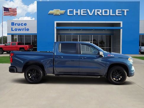 Used 2024 Chevrolet Silverado 1500 RST w/ Z71 Off-Road Package AWD/4WD image 6