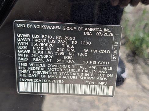 Used 2025 Volkswagen Atlas SE FWD image 40