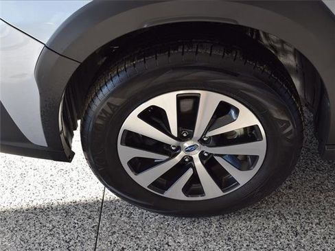 Used 2024 Subaru Outback Premium image 39