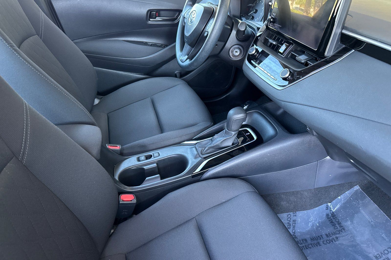 Used 2024 Toyota Corolla LE FWD image 19