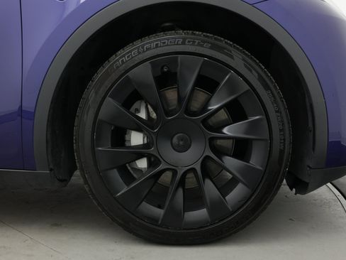 Used 2023 Tesla Model Y Long Range AWD/4WD image 8