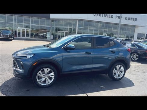 Used 2024 Buick Encore GX Preferred w/ Comfort Package AWD/4WD image 5